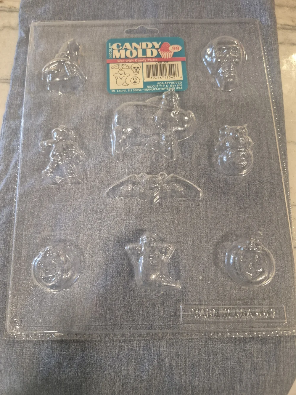 Halloween Cookie Cutter Set, Wilton Pumpkin Cake Mold And Candy Mold